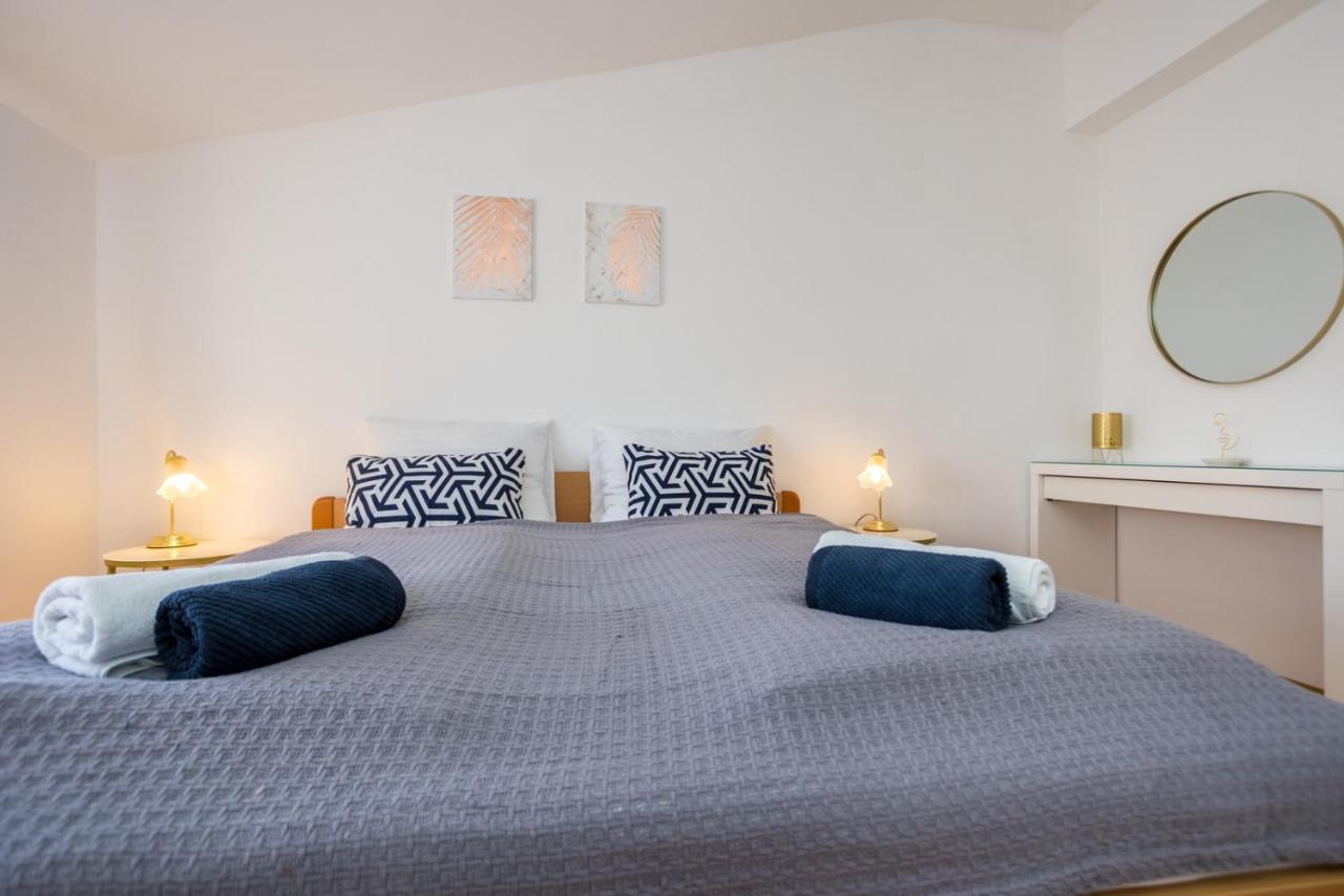 Apartmani Beba 오미살즈 외부 사진
