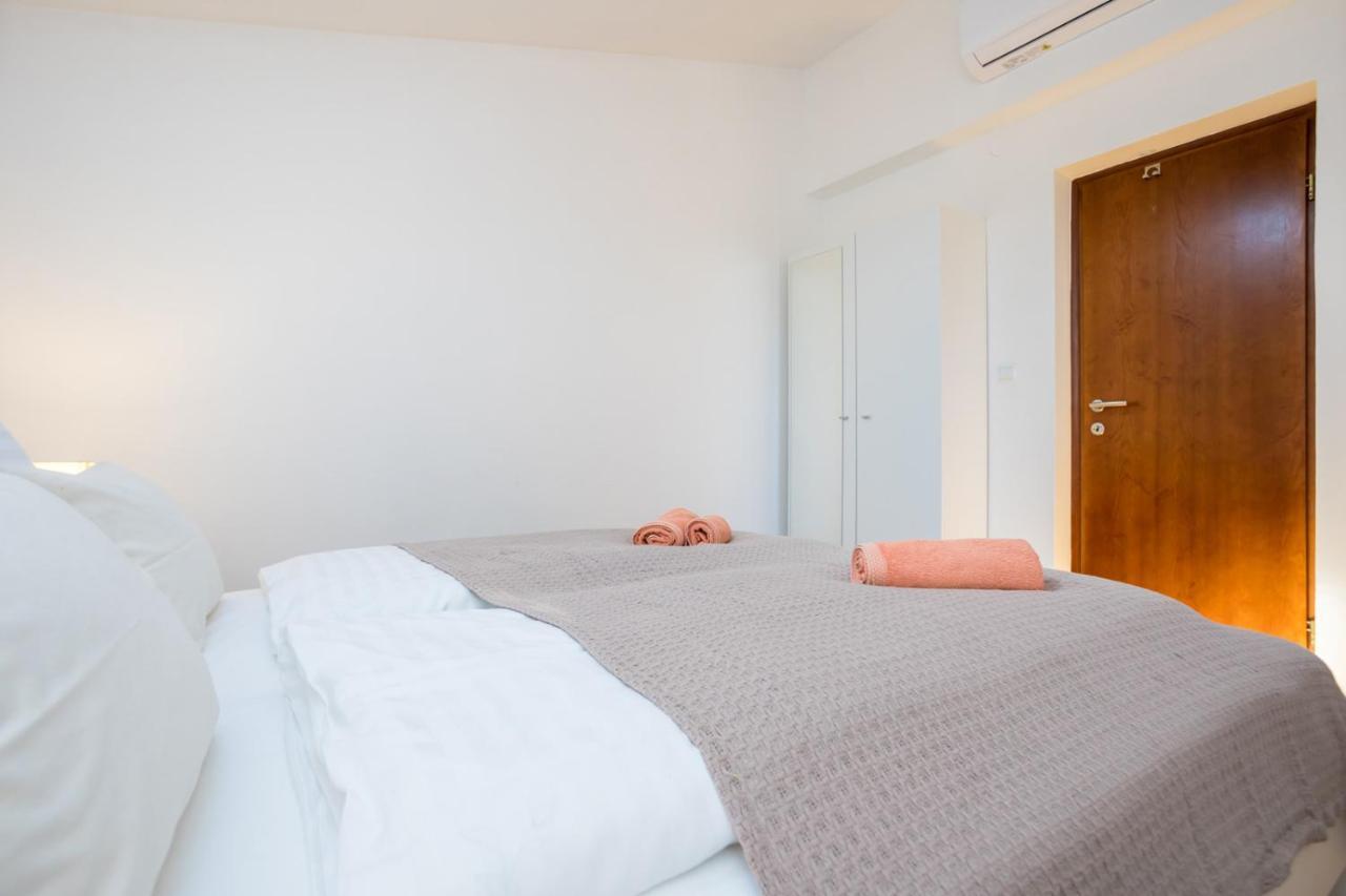 Apartmani Beba 오미살즈 외부 사진