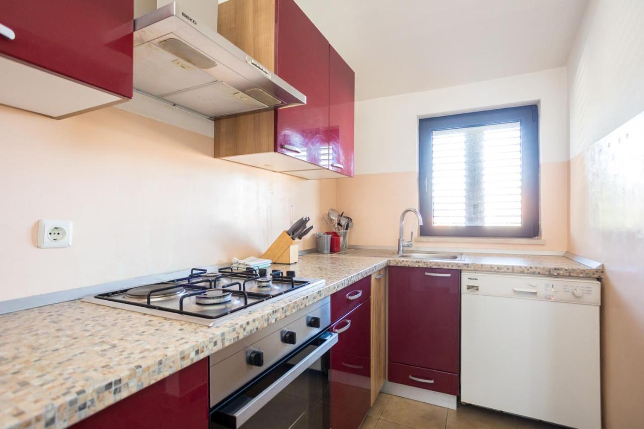 Apartmani Beba 오미살즈 외부 사진